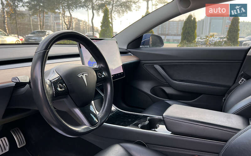 Седан Tesla Model 3 2019 в Львове фото 10 Седан Tesla Model 3 2019 в Львове