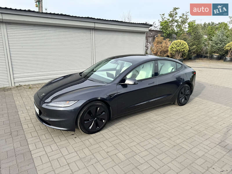 Седан Tesla Model 3 2024 в Днепре