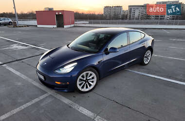 Седан Tesla Model 3 2020 в Львове