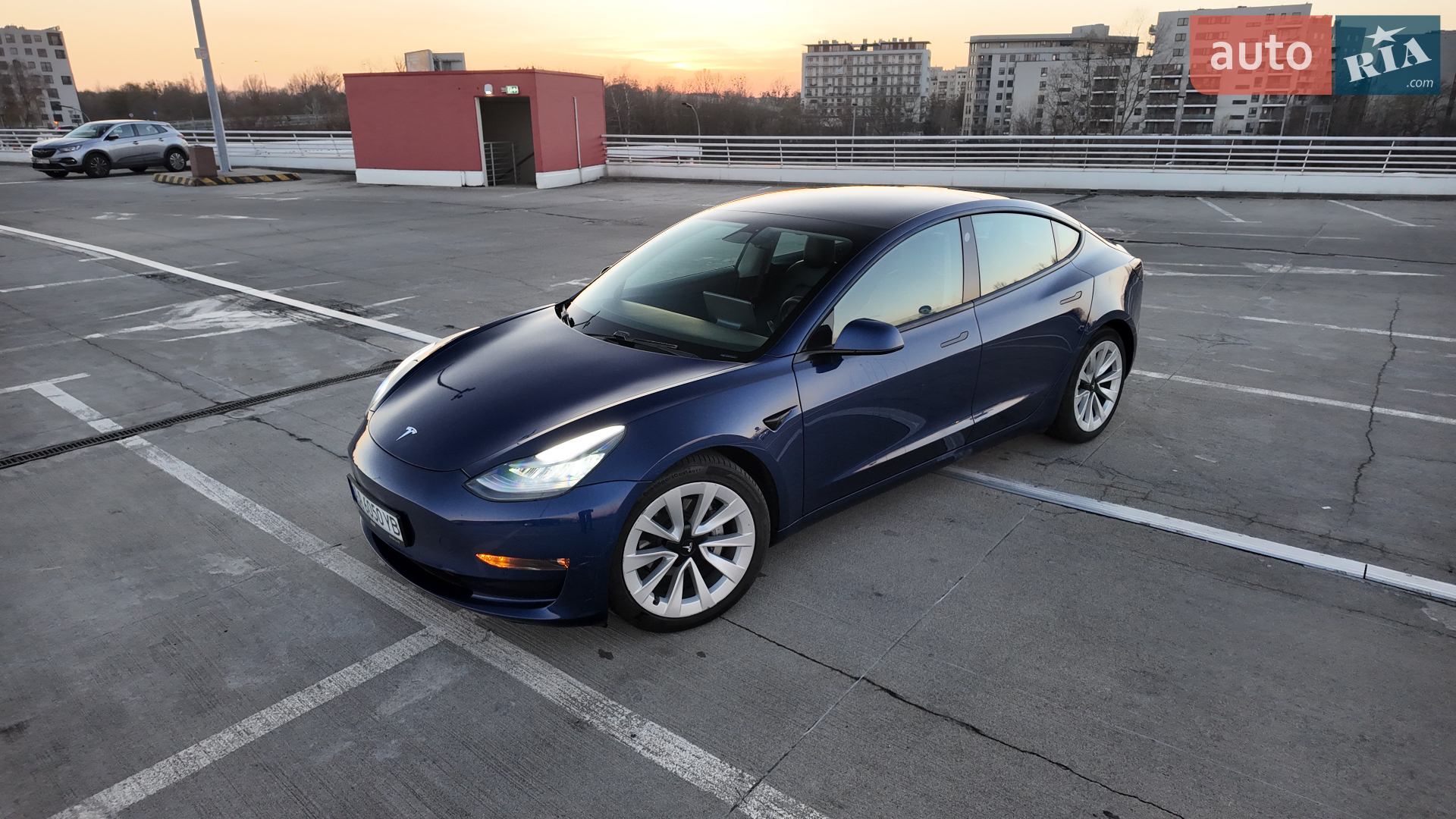 2020 Tesla Model 3 - фото 1