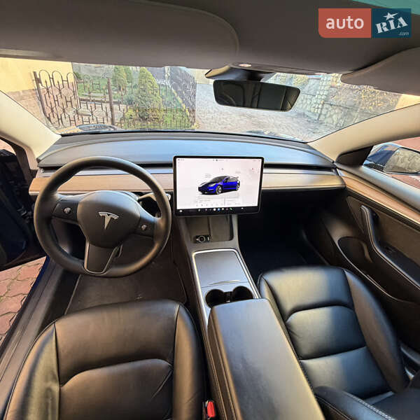 Седан Tesla Model 3 2022 в Львові