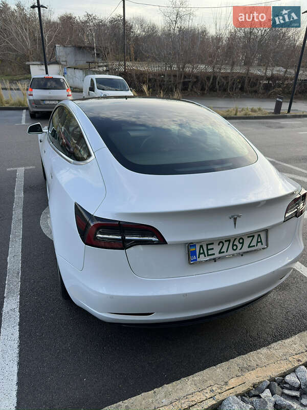 Седан Tesla Model 3 2018 в Днепре