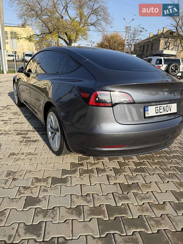 Седан Tesla Model 3 2023 в Одесі