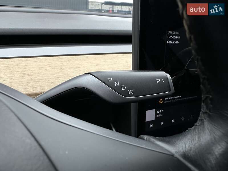 Седан Tesla Model 3 2018 в Ровно