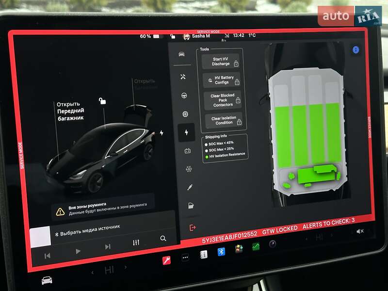 Седан Tesla Model 3 2018 в Ровно