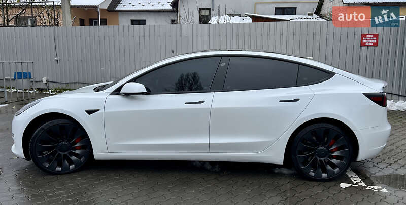 Седан Tesla Model 3 2022 в Луцке