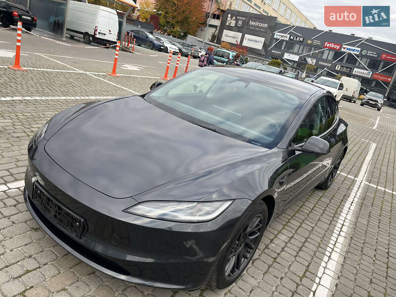 Седан Tesla Model 3 2024 в Львові