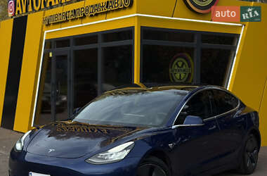 Седан Tesla Model 3 2019 в Киеве