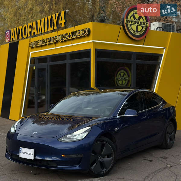 Tesla Model 3 2019