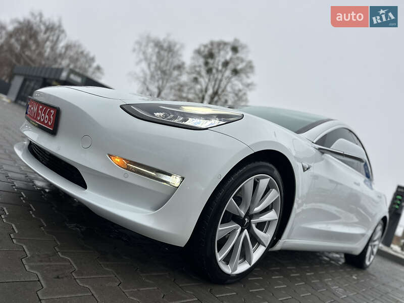 Седан Tesla Model 3 2018 в Владимире