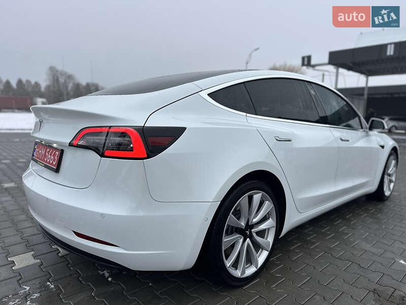 Седан Tesla Model 3 2018 в Владимире