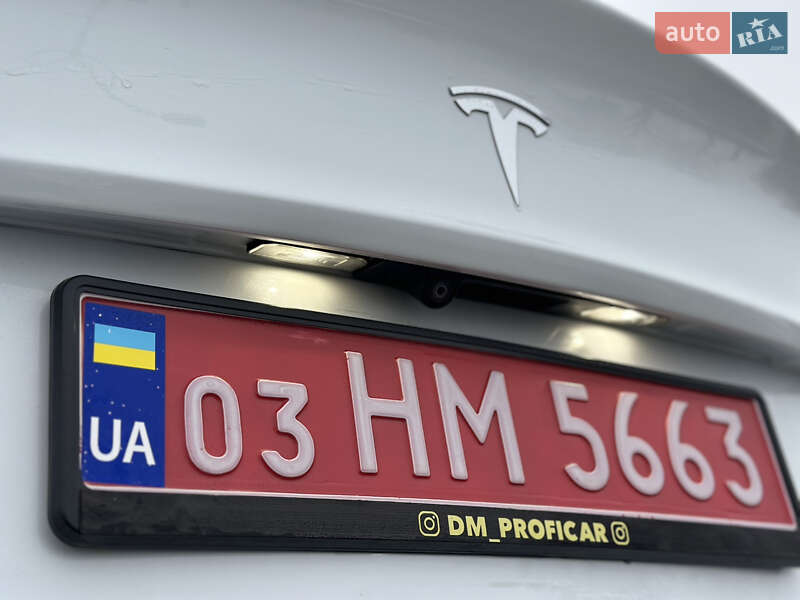 Седан Tesla Model 3 2018 в Владимире