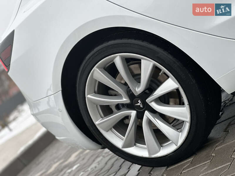 Седан Tesla Model 3 2018 в Владимире