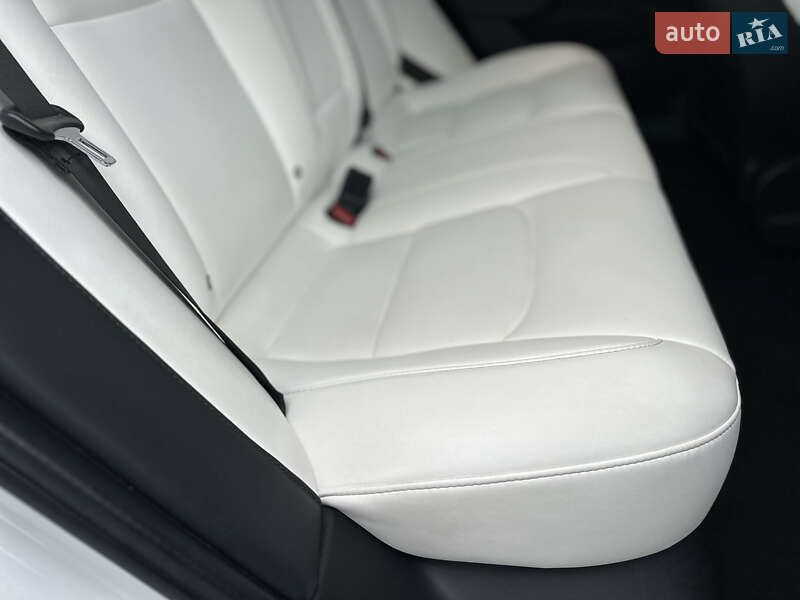 Седан Tesla Model 3 2018 в Владимире