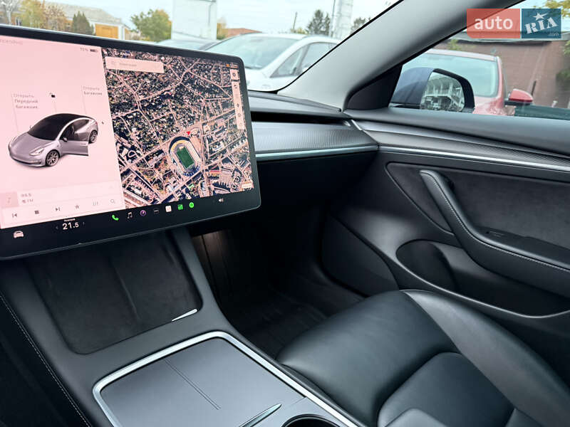 Седан Tesla Model 3 2021 в Полтаві