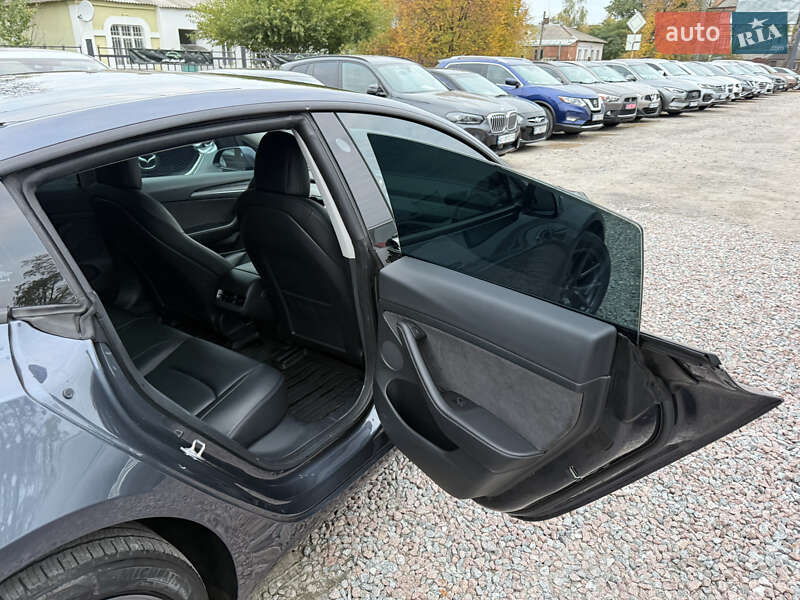 Седан Tesla Model 3 2021 в Полтаві