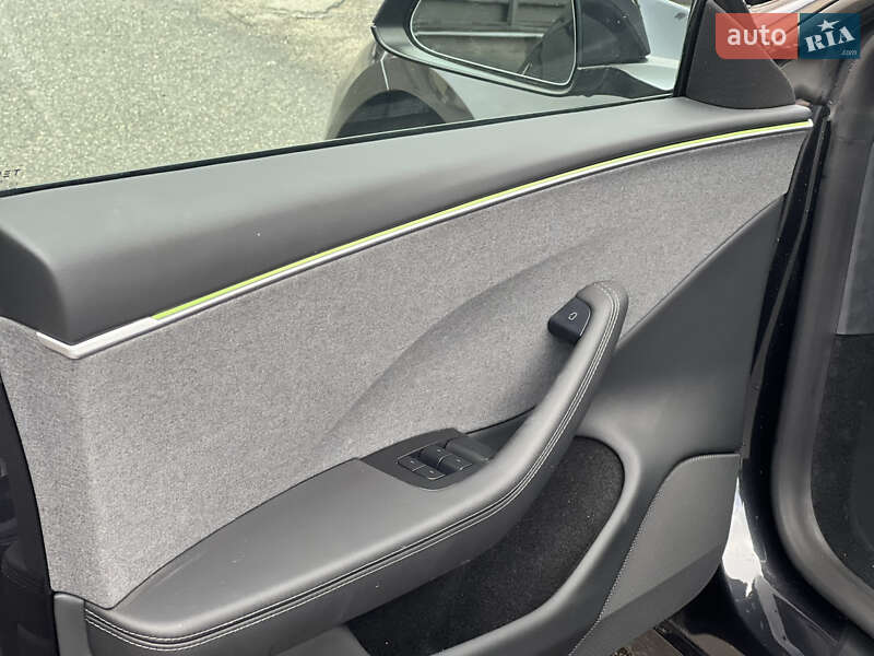 Седан Tesla Model 3 2025 в Киеве фото 16 Седан Tesla Model 3 2025 в Киеве