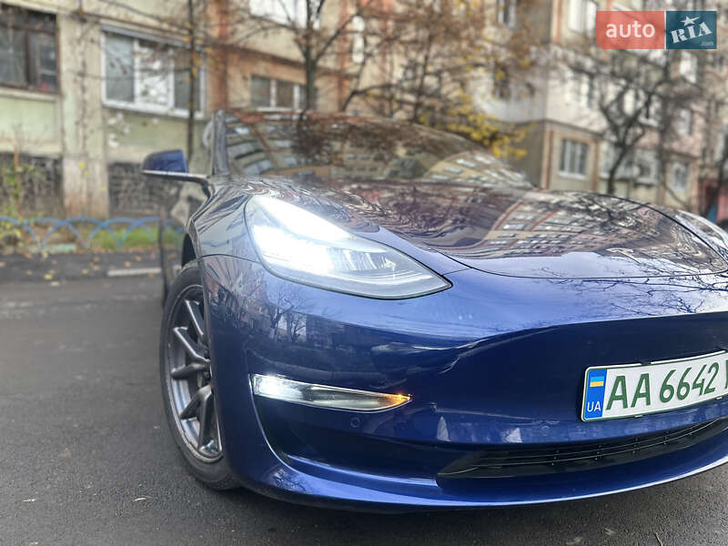 Седан Tesla Model 3 2019 в Полтаве
