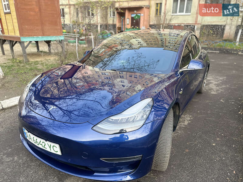 Седан Tesla Model 3 2019 в Полтаве