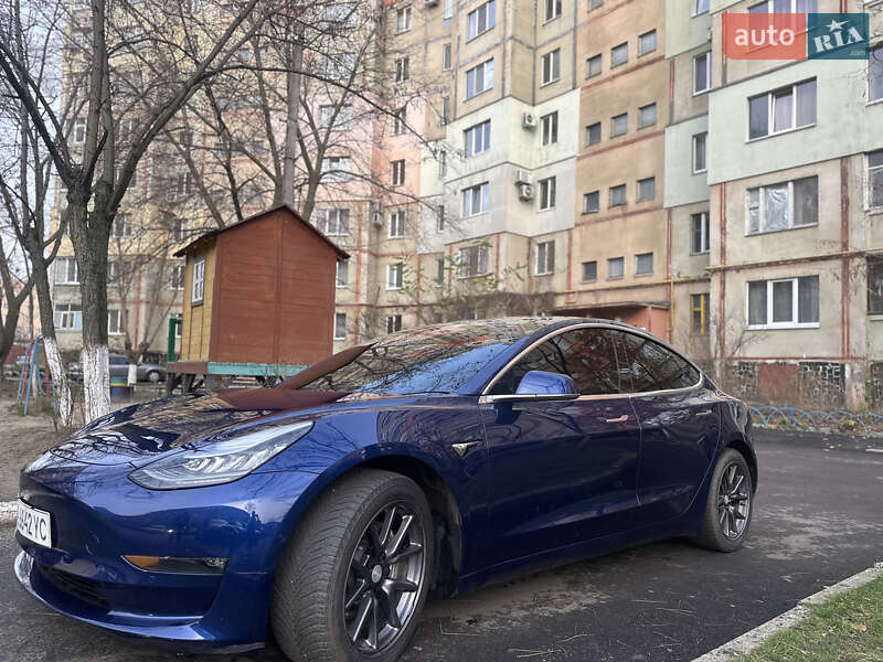 Седан Tesla Model 3 2019 в Полтаве