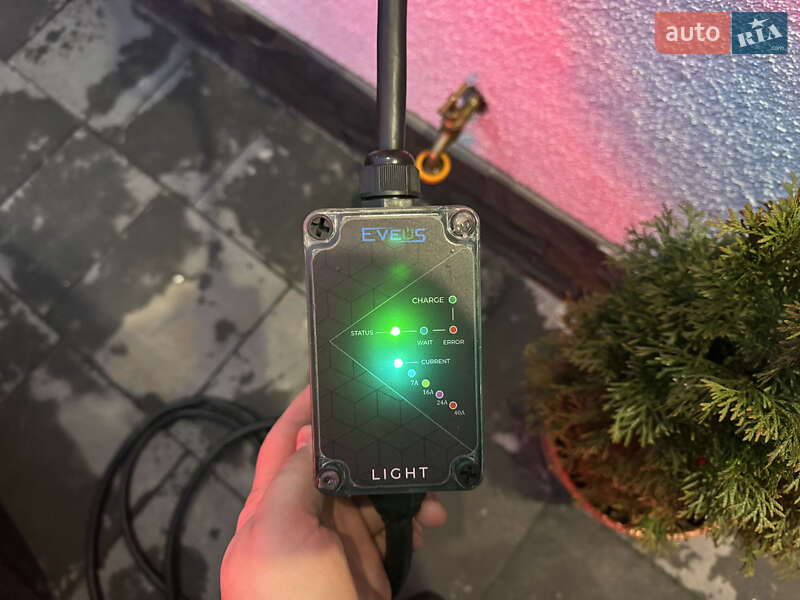 Седан Tesla Model 3 2022 в Киеве