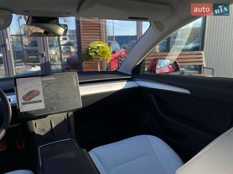 Седан Tesla Model 3 2021 в Львові