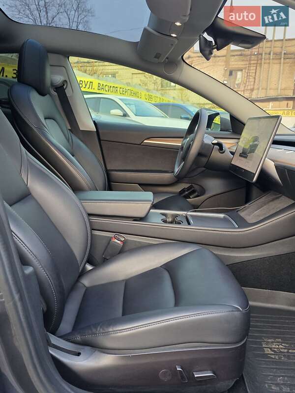 Седан Tesla Model 3 2022 в Днепре