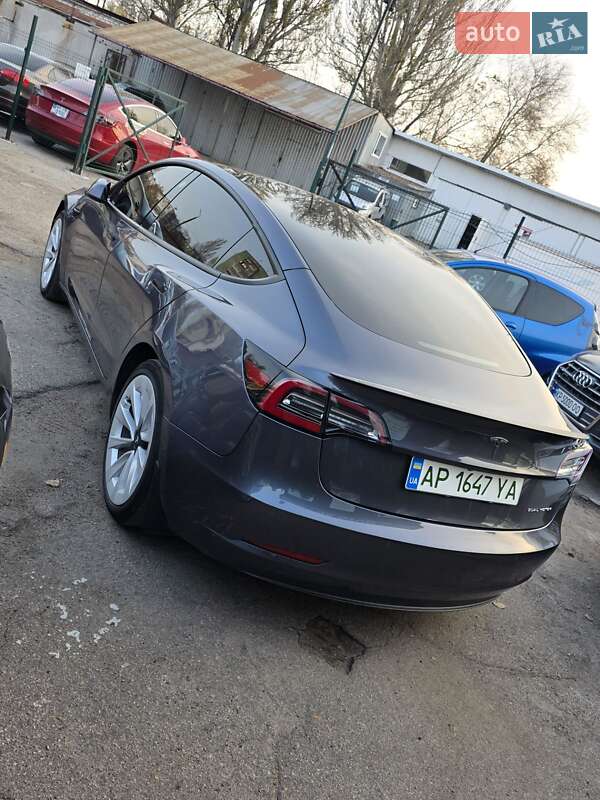 Седан Tesla Model 3 2022 в Днепре