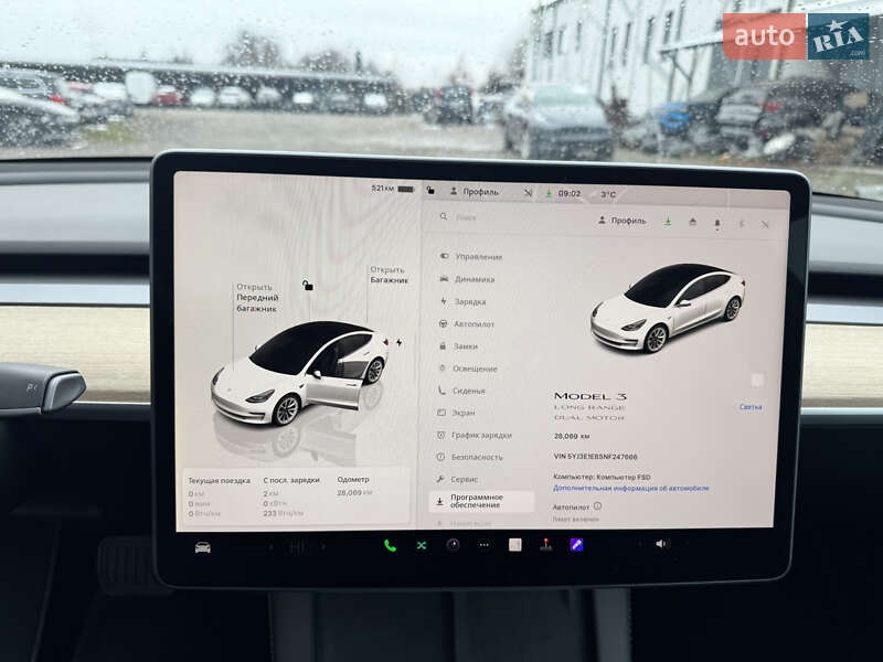 Седан Tesla Model 3 2022 в Ровно