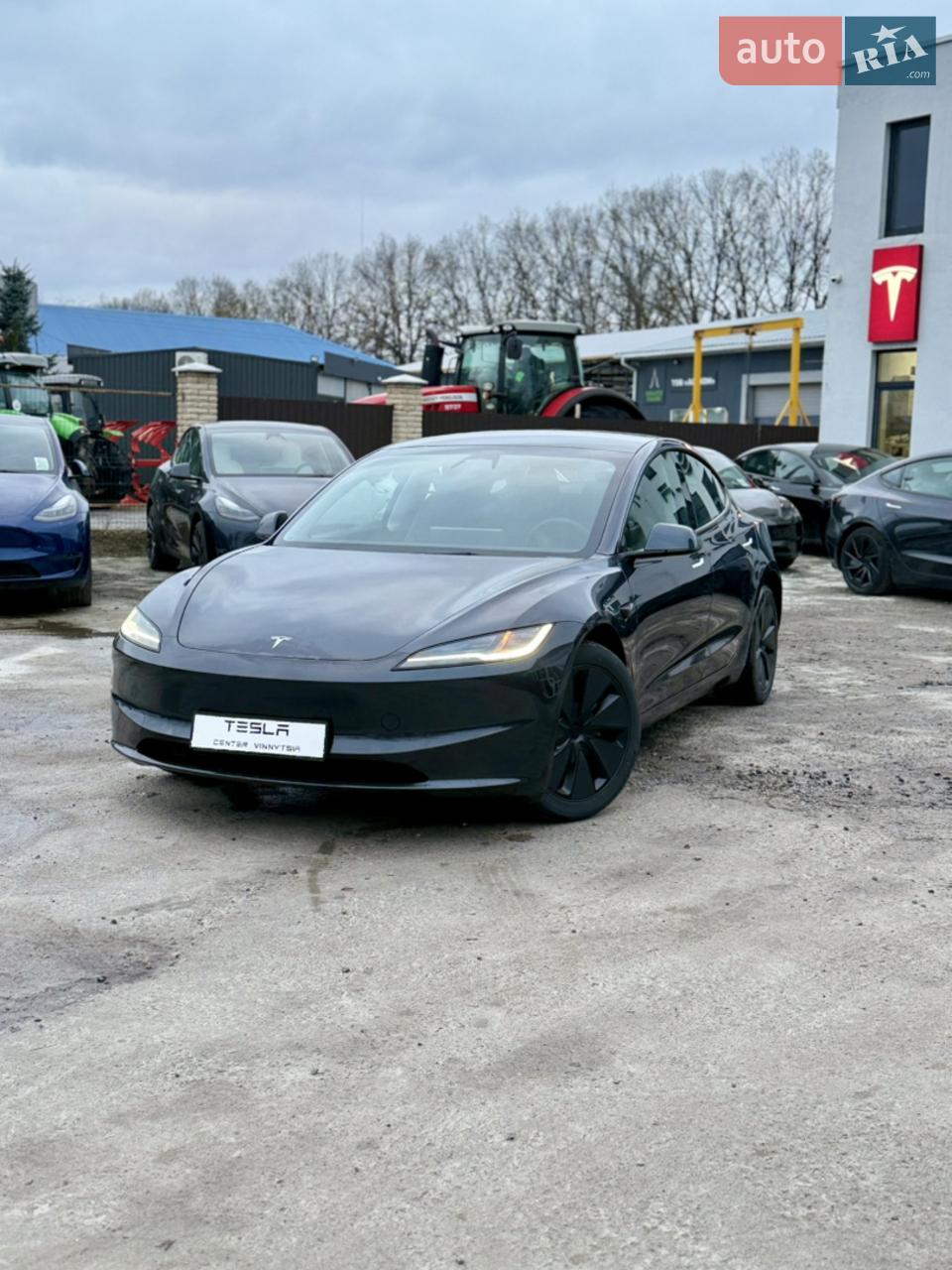ДОСТУПНЕ КРЕДИТУВАННЯ ПІД 0% річних*
Абсолютно нова Tesla Model 3 2024 HIGHLAND.
Без пробігу(в заводській плівці)

Надаєм гарантію 1рік від сервісу 
Це набагато краще авто у порівнянні з попереднім поколінням. Неймовірна шумоізоляція, дуже комфортна ходова, новий салон та матеріали, більший запас ходу !
Ви будете сильно вражені, коли самі протестуєте, тому запрошуємо на тест-драйв такого авто.

-Батарея 62кВт 
-Запас ходу 460км
-Додатковий екран для пасажирів
-Диски 18*
-Комбінована підсвітка салону 
-Підігрів сидінь та керма
-Вентиляція сидінь
-Швидкісна зарядка
-Тепловий насос

Є варіанти в різних кольорах
Пропонуємо вам із США НОВІ тесли БЕЗ ПРОБІГУ, ще в плівках.
Авто відібрані та перевірені в Америці.

Доступний вигідний кредит або лізинг 

Запрошуєм на тест драйв 
Вінниця Немирівське шосе 189 ж