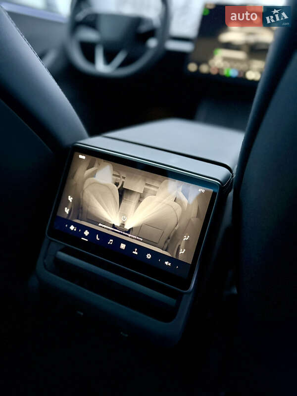 Седан Tesla Model 3 2024 в Виннице фото 30 Седан Tesla Model 3 2024 в Виннице