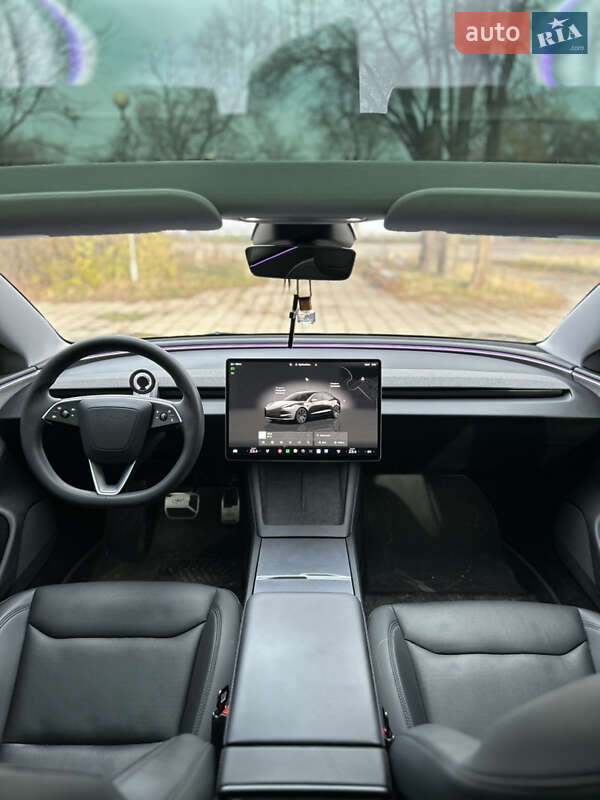 Седан Tesla Model 3 2024 в Запоріжжі