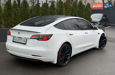 Седан Tesla Model 3 2021 в Киеве