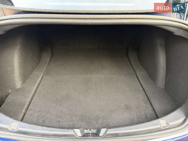 Седан Tesla Model 3 2022 в Киеве