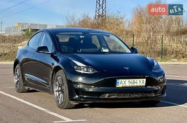 Седан Tesla Model 3 2022 в Ровно