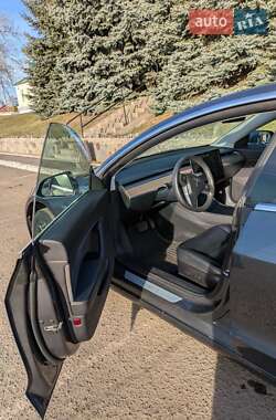 Седан Tesla Model 3 2019 в Полтаве