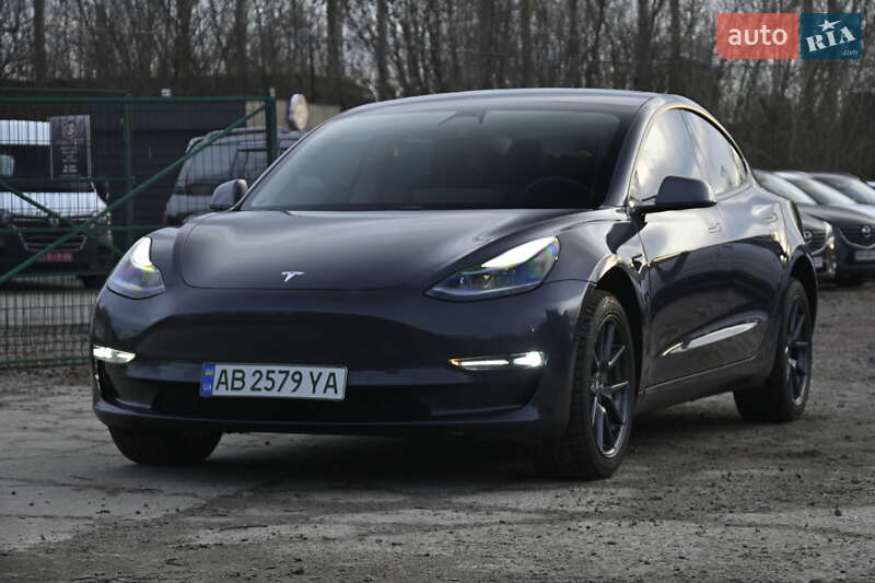 Седан Tesla Model 3 2021 в Бердичеве