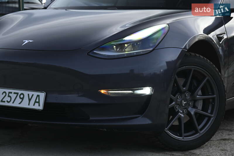 Седан Tesla Model 3 2021 в Бердичеве