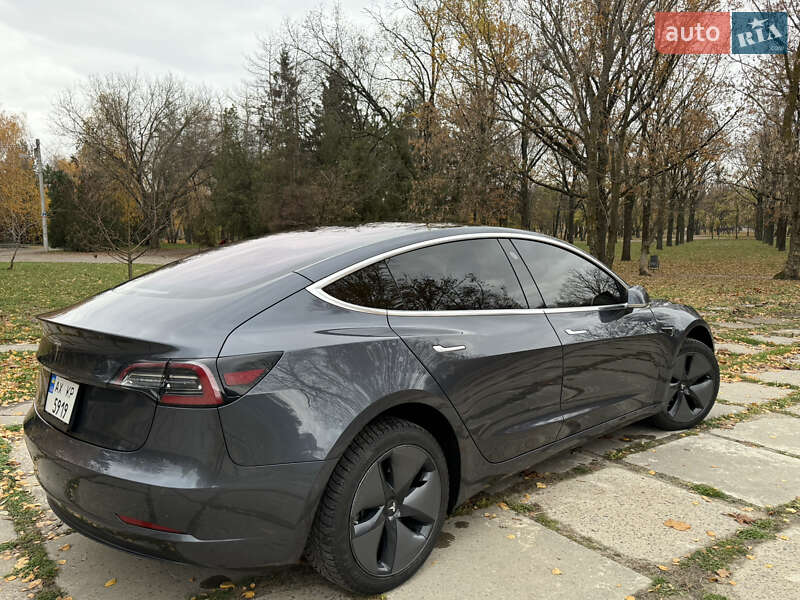 Седан Tesla Model 3 2018 в Харькове