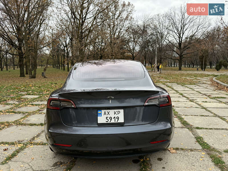 Седан Tesla Model 3 2018 в Харькове