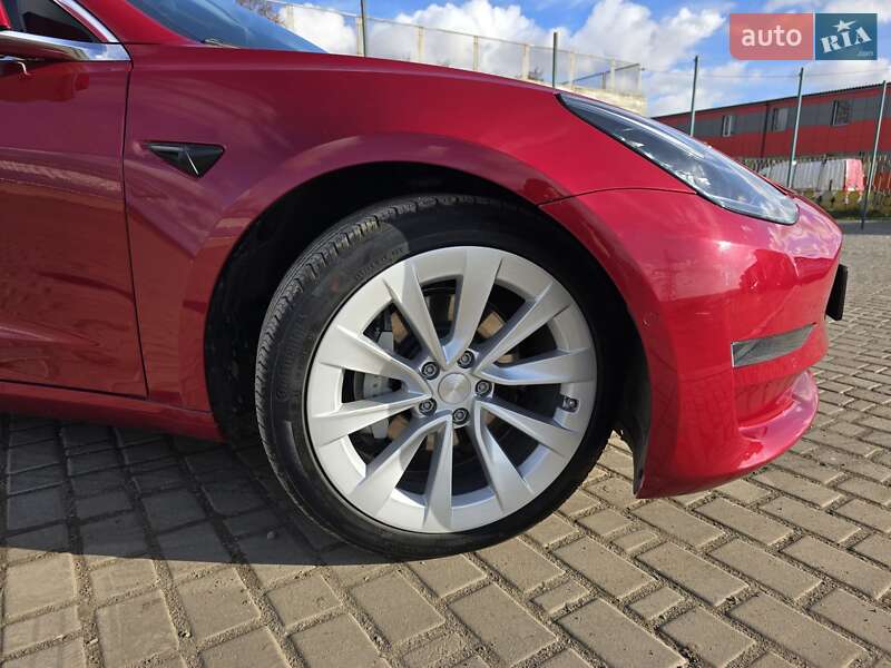 Седан Tesla Model 3 2020 в Одесі