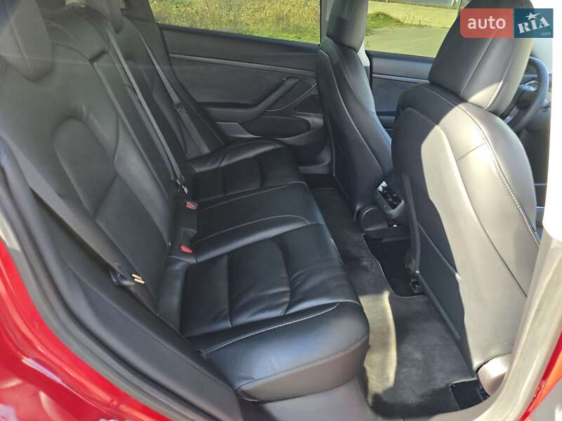 Седан Tesla Model 3 2020 в Одесі