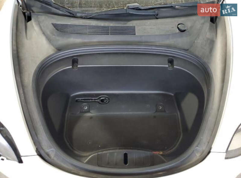 Седан Tesla Model 3 2020 в Киеве фото 11 Седан Tesla Model 3 2020 в Киеве