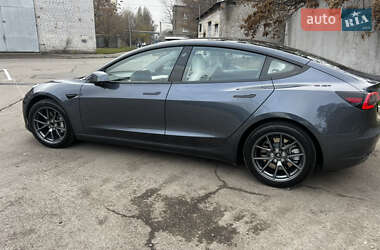 Седан Tesla Model 3 2023 в Дніпрі