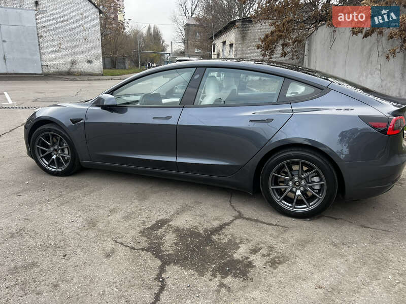 Седан Tesla Model 3 2023 в Дніпрі фото 4 Седан Tesla Model 3 2023 в Дніпрі