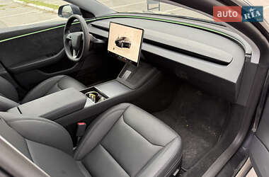 Седан Tesla Model 3 2024 в Киеве