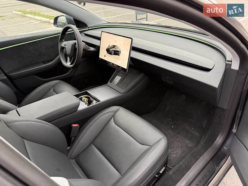 Седан Tesla Model 3 2024 в Киеве