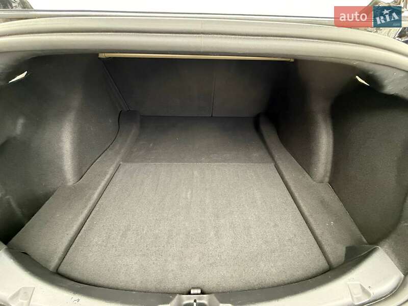 Седан Tesla Model 3 2018 в Коломые