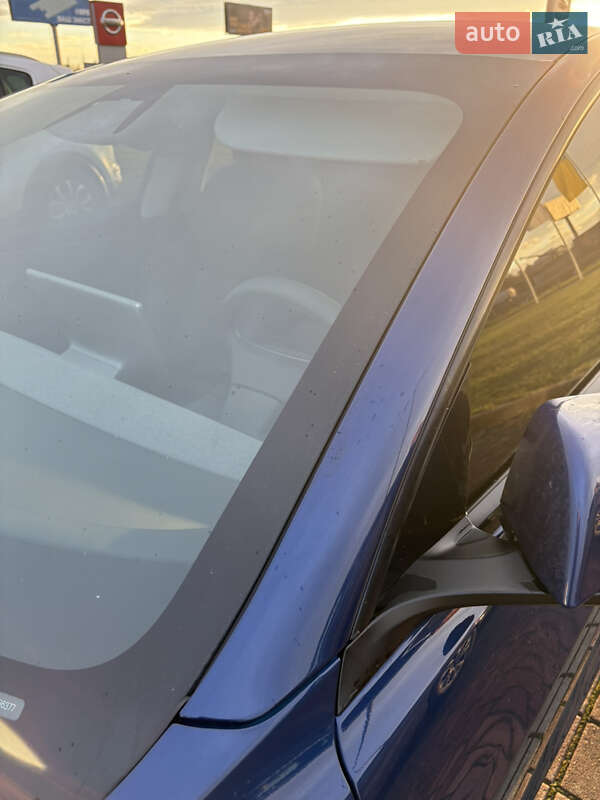 Седан Tesla Model 3 2024 в Львове