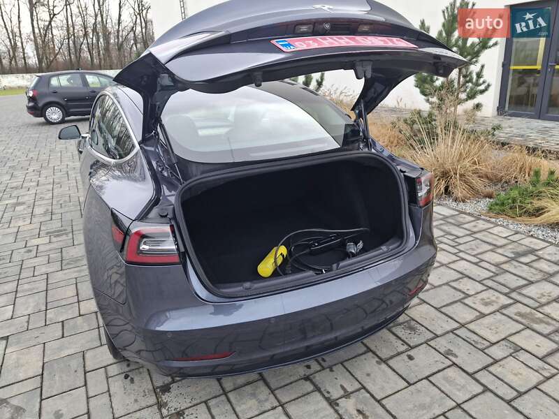 Седан Tesla Model 3 2018 в Луцке фото 9 Седан Tesla Model 3 2018 в Луцке